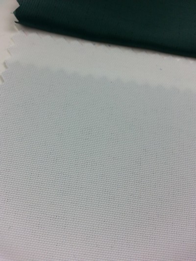 HK-KPMN Vektron 8200 側面照